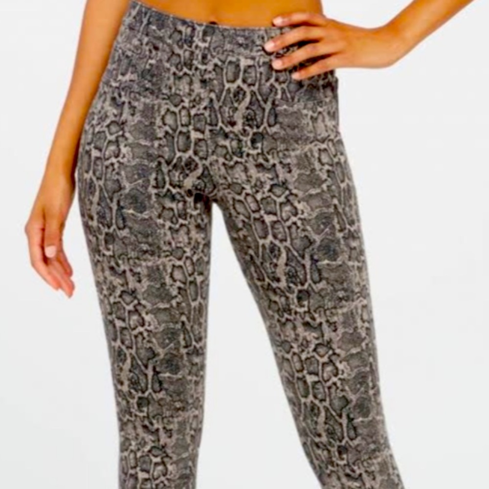 Spanx snakeskin ankle leggings